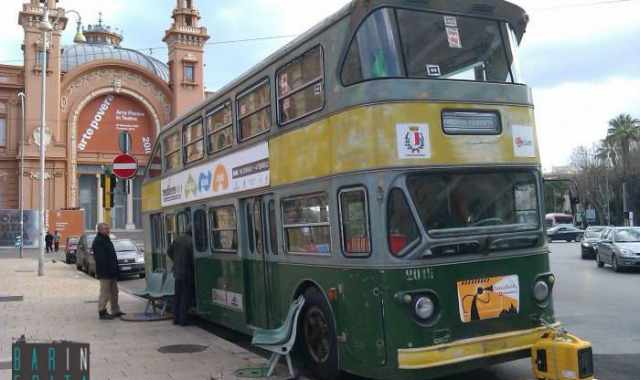I colorati bus a 2 piani: �Dominavano su Bari, ora marciscono in deposito�